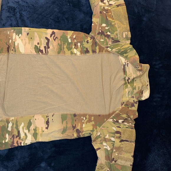 Army Flame Resistant Combat Top - Men Large - Picture 2 of 5